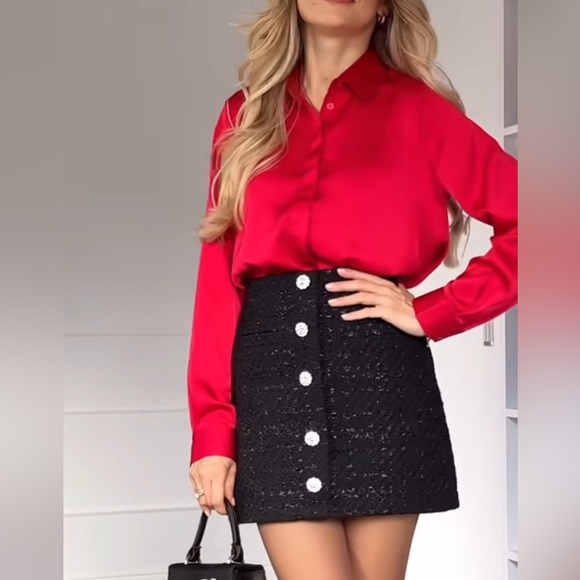 🩷3 for $20🩷 H&M elegant red blouse - Picture 8 of 8